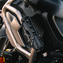 Load image into Gallery viewer, LOBOO Quick-Adjust Motorcycle Bottle Holder